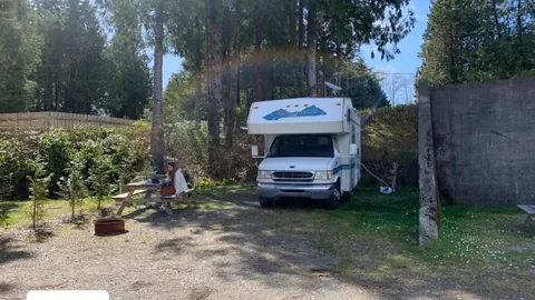 Full Service Harbour View — image 2 of 24
