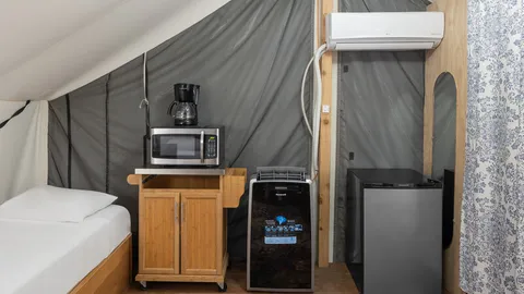 Safari Glamping Tent — image 8 of 8