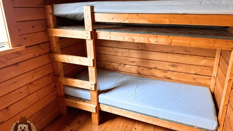 RUSTIC CABIN (SLEEPS 6) — image 2 of 8