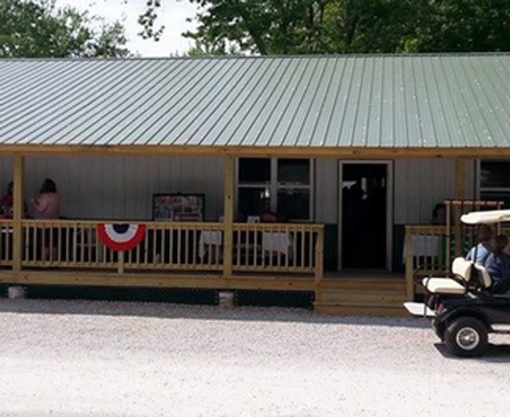 Hickory Hill Campground, Secor, Illinois - Photo 3