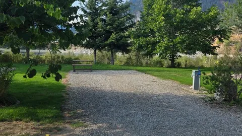 Premium Riverside RV Site — image 2 of 8