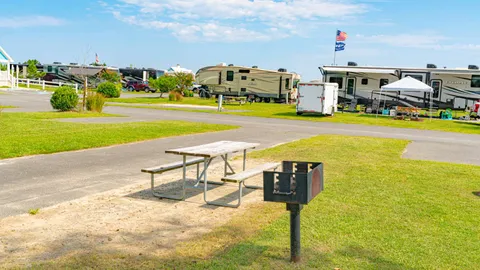 Club Castaways Full Hookup RV Site — image 4 of 4