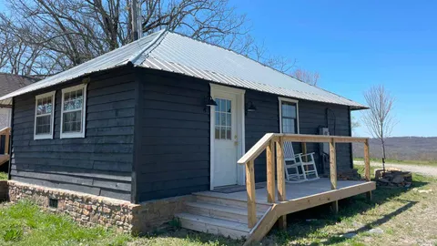 Cabin — image 1 of 1