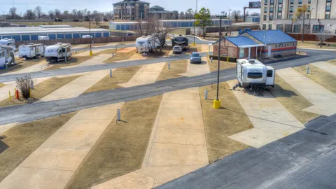 Pull-Through 30/50 Amp RV Site — image 1 of 2