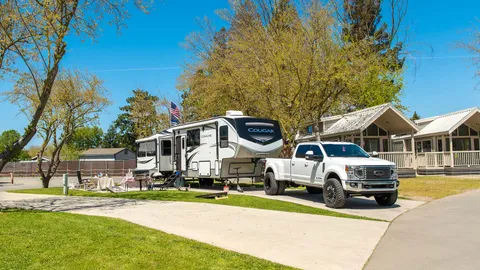 Preferred Red Carpet Pull-Thru RV Site — image 2 of 5