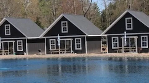 Pond/Beach Front One Bedroom/Loft Cottage — image 1 of 7