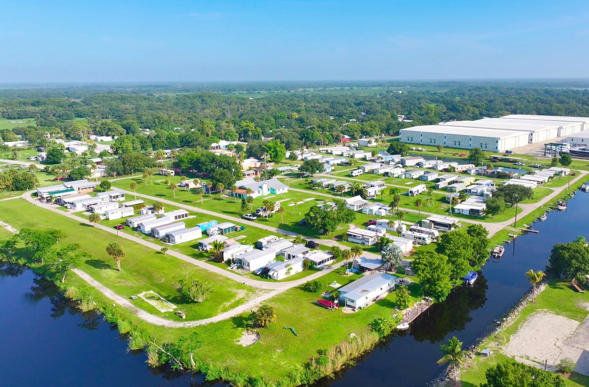 Meadowlark Shores RV Resort, Moore Haven, Florida