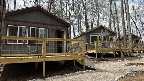 Deluxe Cabin — image 2 of 14