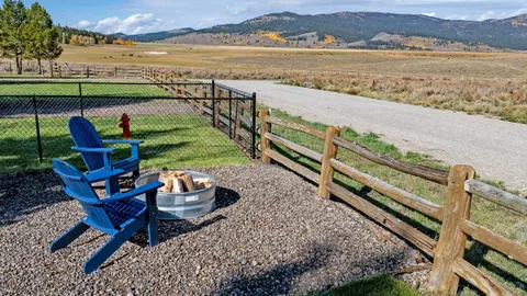 Bark'N Stay Premier Back-In RV Site — image 2 of 5