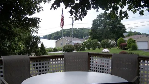 Main House — image 1 of 10