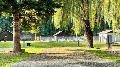 RV Site (Dry Only 10/15-4/1) — image 2 of 27
