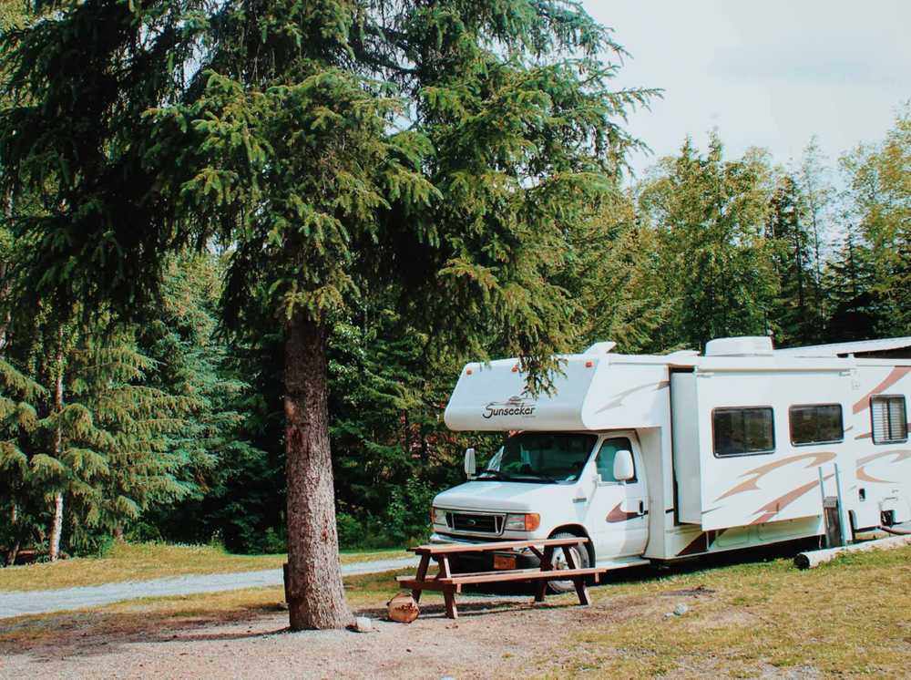 Creekbend Cafe & Acres Hope, Alaska Campspot