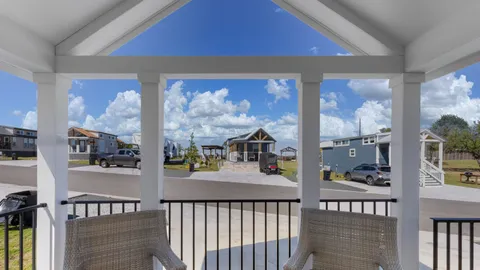 Tiny Home 52 - Bella Vista — image 2 of 32