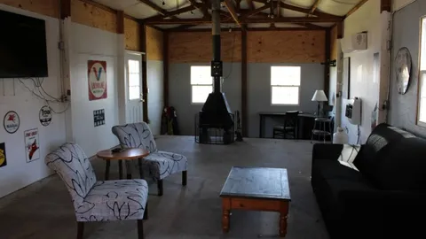 Lake House — image 2 of 27