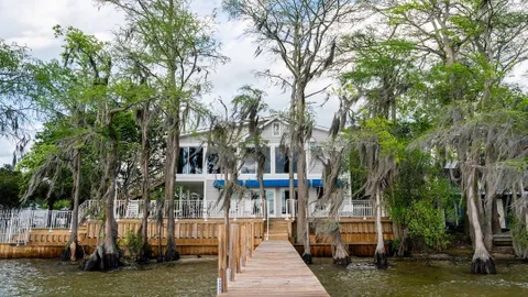 The Mansion at Gilligan's Island — image 2 of 4