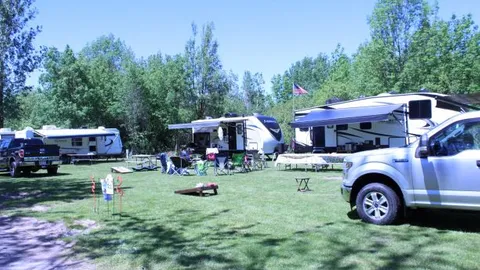 20/30 Water & Electric RV Site — image 1 of 7