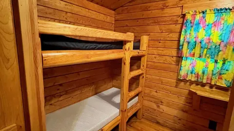 Cabins — image 5 of 5