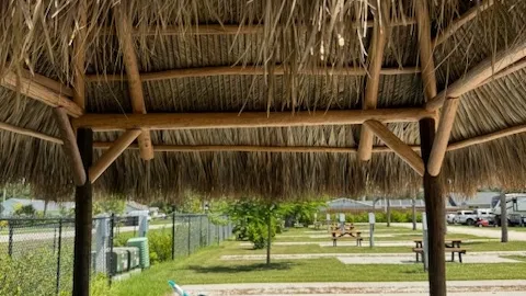 Tiki Lot — image 3 of 3