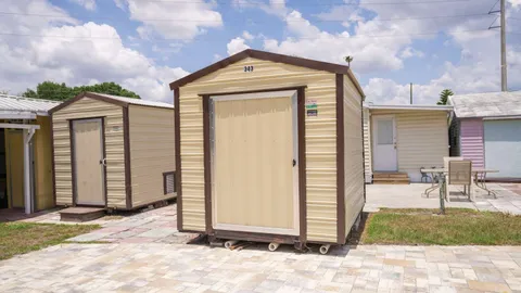 Elite Full Hookup RV Site — image 2 of 4