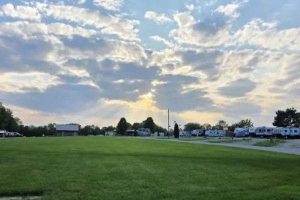 All My Family & Friends Campground – photo 1