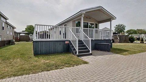 Rental Cottage 3 Bedroom — image 1 of 14