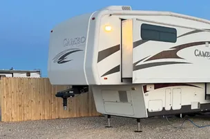 Goldsmith Housing & RV Park – photo 3