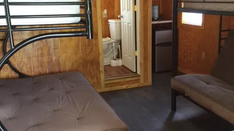 Full Service Cabin — image 2 of 3