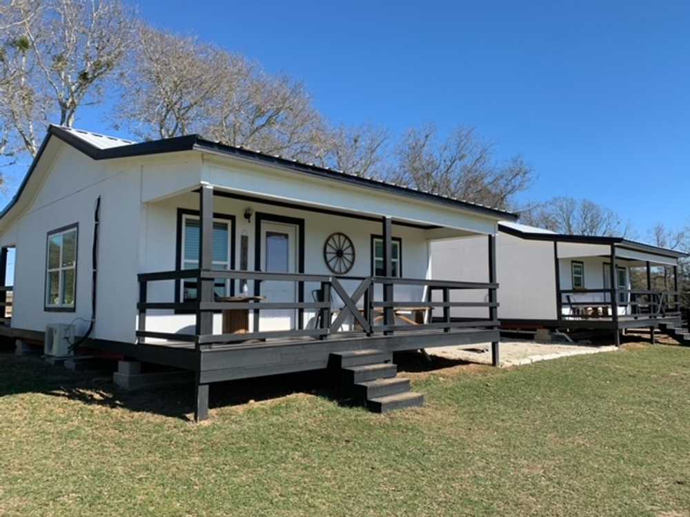 Deluxe King Cottage