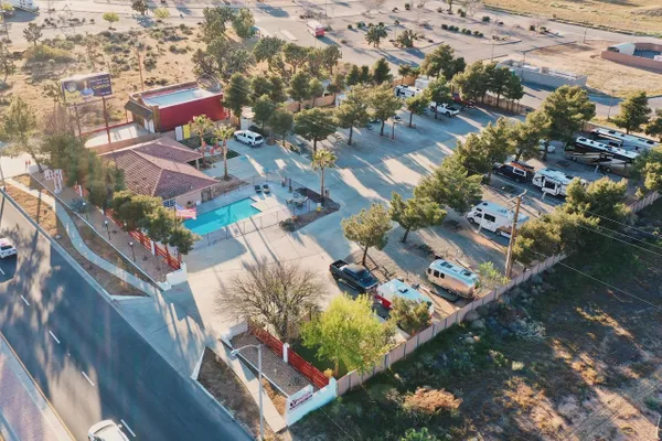 Desert Drifter RV Resort – photo 1