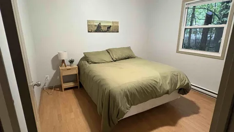 Premiuim Fully Equipped Rental Cabin — image 11 of 11