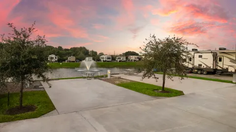 20X40 Premium Back-In Lake — image 1 of 3