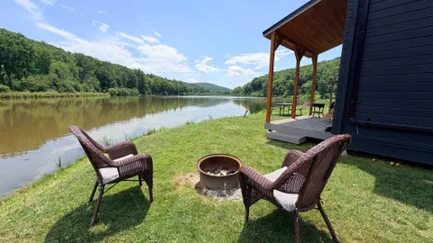 Loon's Nest Lake Front Cabin — image 1 of 7