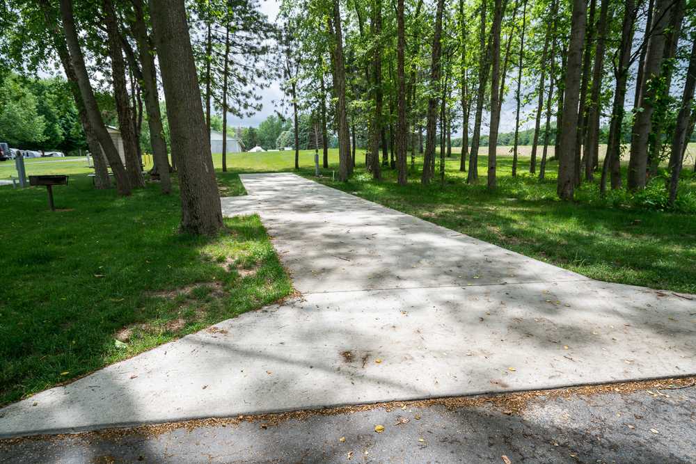 Escape to Serenity: Unwind at Indiana's Hoffman Lake Campground
