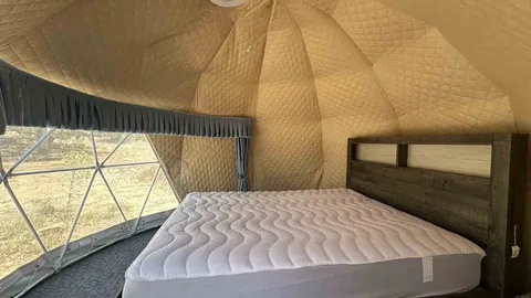Dome Tents — image 1 of 3