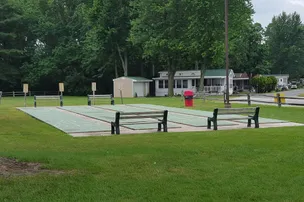 Yogi Bear's Jellystone Park™ Camp-Resort: Pierceton – photo 4