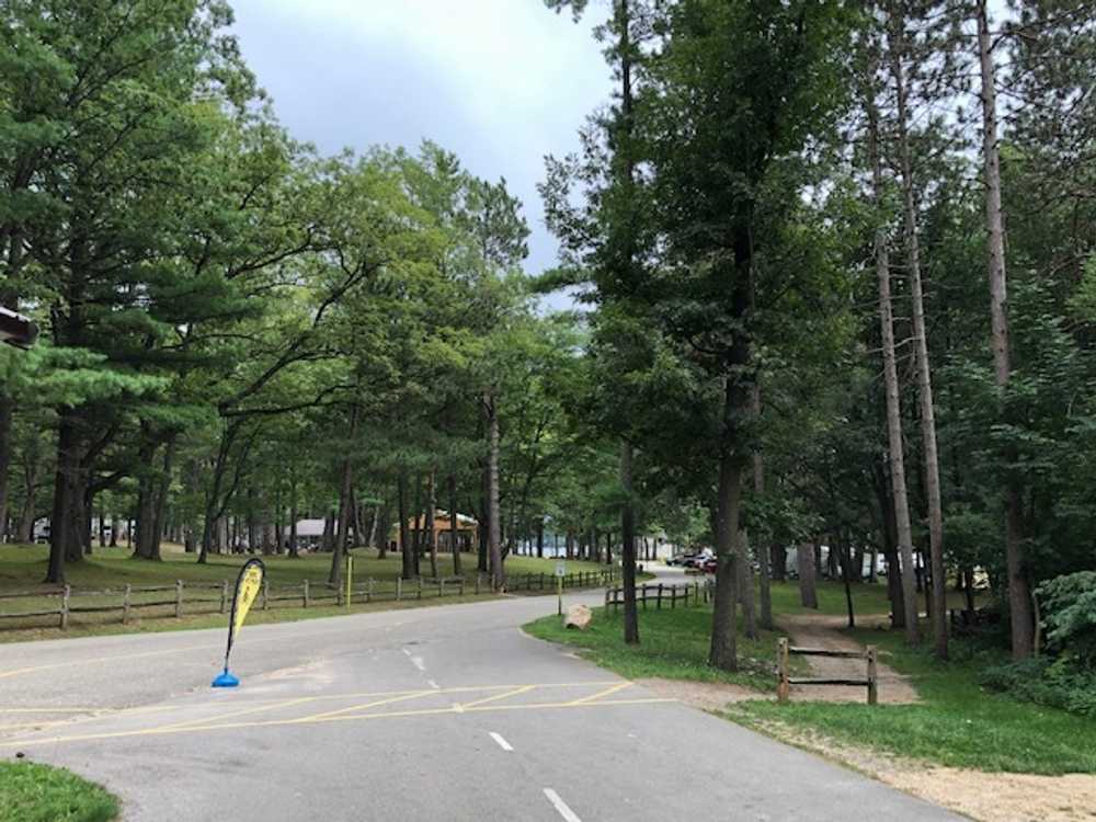 Rose Lake Park - Photo 3