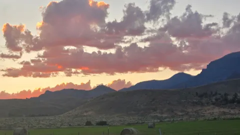 Mountainview Full Hookup Back-in RV Site — image 2 of 13
