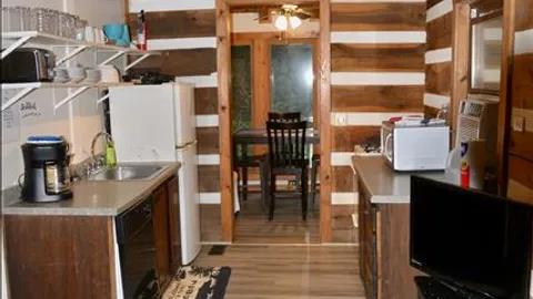 Cabin - Acorn — image 19 of 19