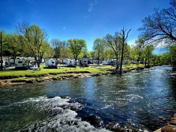 Camp Riverslanding, Pigeon Forge, Tennessee campground