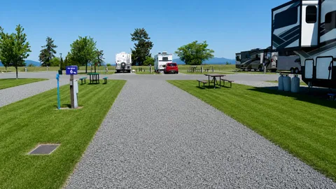 RV Pull-thru — image 2 of 9