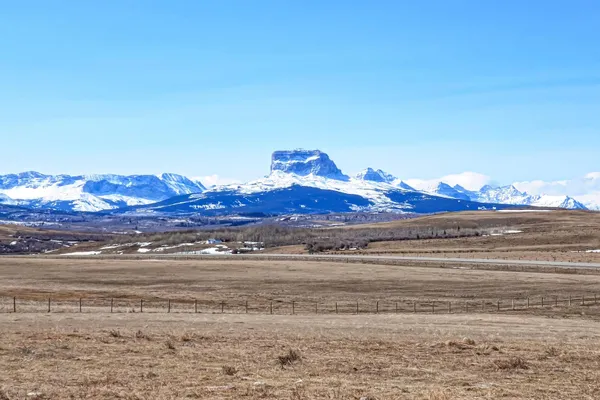 Chief Mountain Cabins & Campground – photo 1