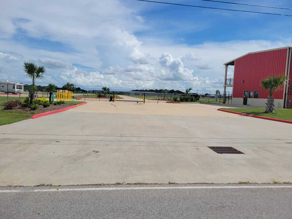 B&B Paradise RV Resort, Hockley, Texas - Main Photo