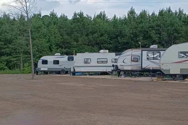 Rolling Pines RV Park – photo 1