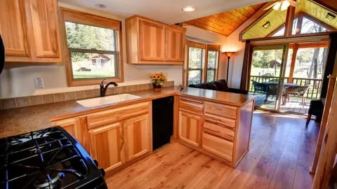 6 Person South Fork Cabin (Loft) — image 6 of 6