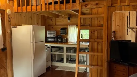 Phoenix Cabin — image 2 of 13