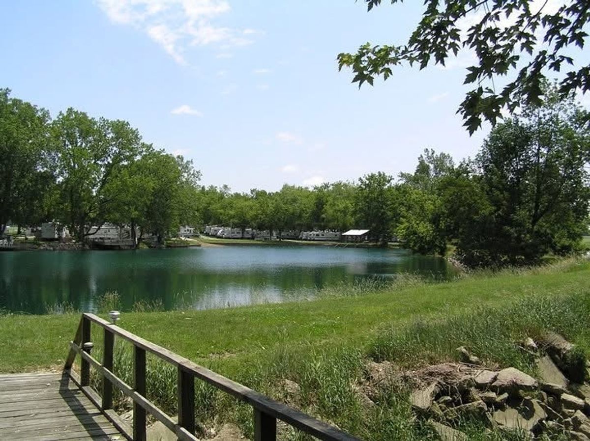 Cottonwood Lakes Campground LLC - Versailles