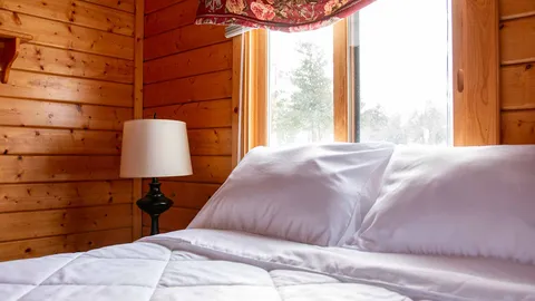 Deluxe Cottage — image 2 of 9