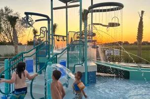Barefoot RV Resort – photo 2
