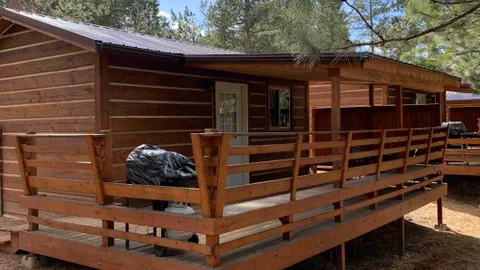 Deluxe Cabin - Sleeps 4 — image 1 of 8