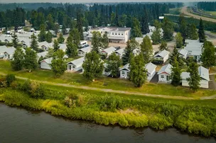 River's Edge Resort – photo 2